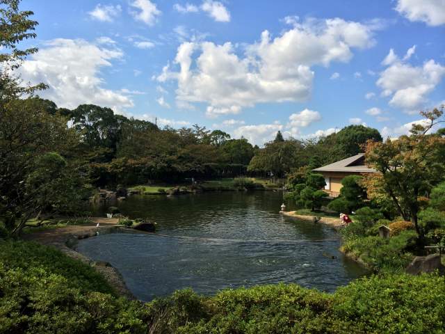 平成庭園の主池