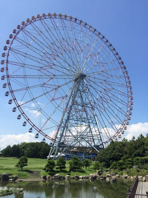 ダイヤと花の大観覧車・外観