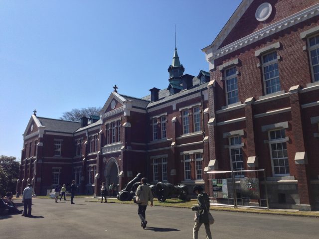 東京国立近代美術館工芸館