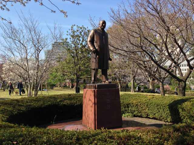 北の丸公園の吉田茂像