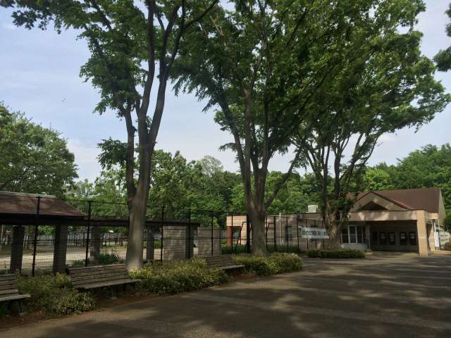 小金井公園のスポーツ施設管理センター