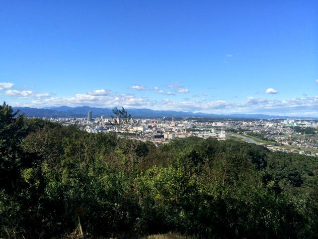 都立長沼公園の休憩舎からの眺め