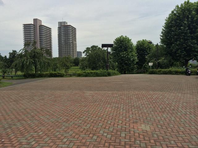 尾久の原公園の北西口