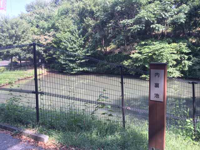 小山内裏公園の内裏池