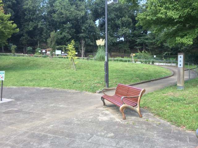 小山内裏公園の南広場