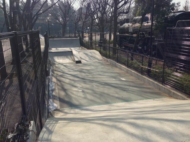 世田谷公園のスケートボード広場