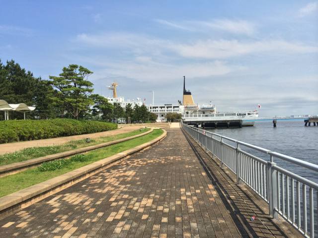 潮風公園の南コーストデッキ