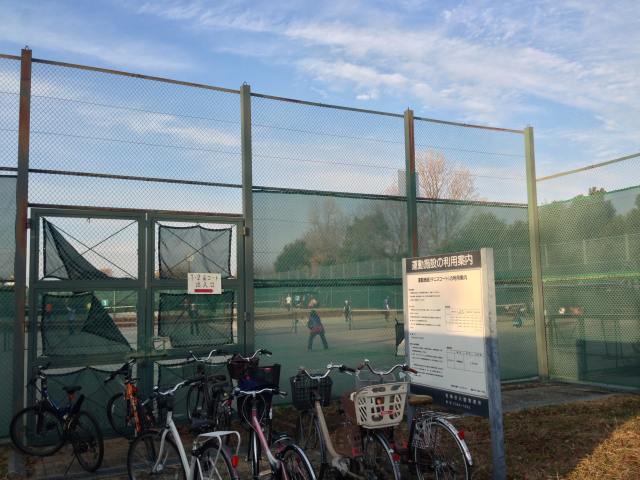 祖師谷公園のテニスコート