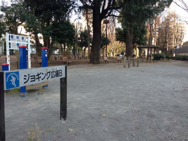 戸山公園のジョギング広場B