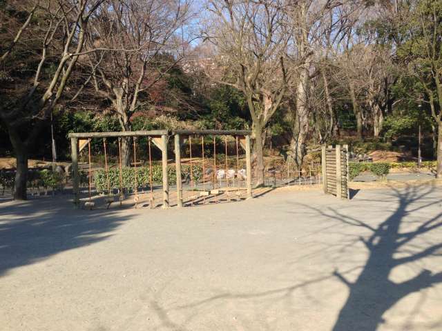 戸山公園のアスレチック広場