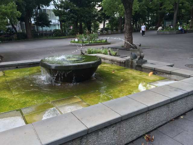 上野恩賜公園のカエルの噴水