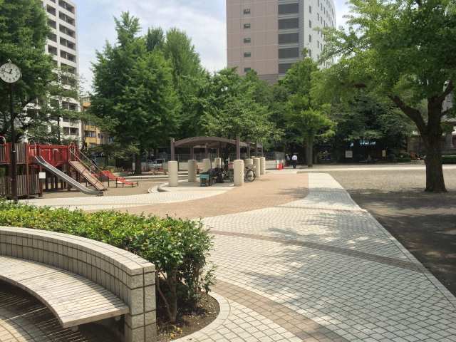 横網町公園の子供の遊び場